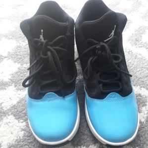 Air max Jordan Basketball Sneakers. Size 7 Big Kids